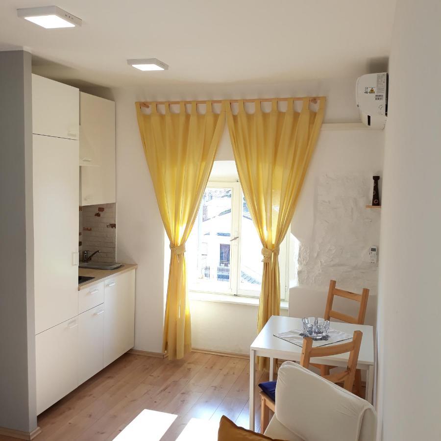 Studio Apartman "Nicole" Pula Buitenkant foto